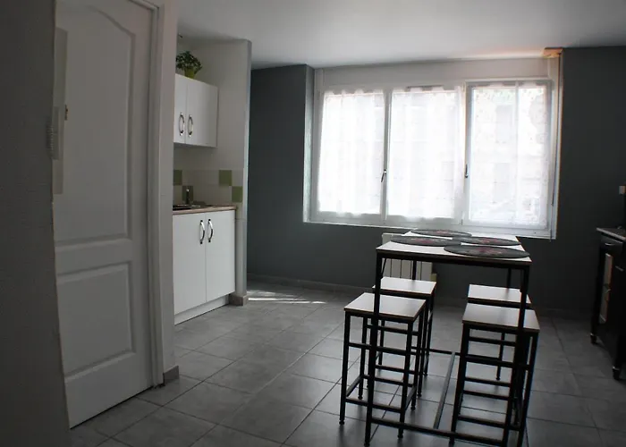 Le Des Curie شقة *