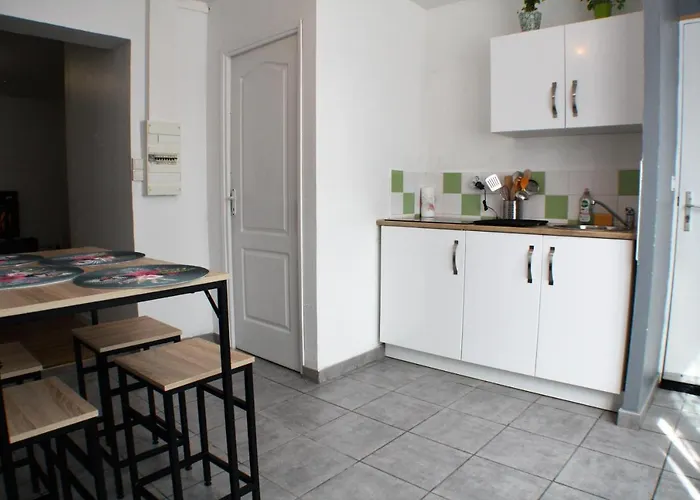 Le Des Curie شقة *