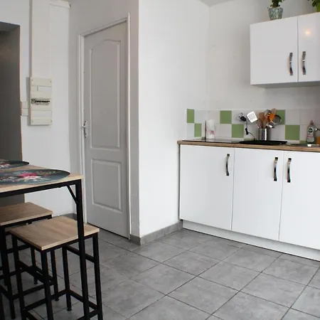 Le Des Curie Apartment *